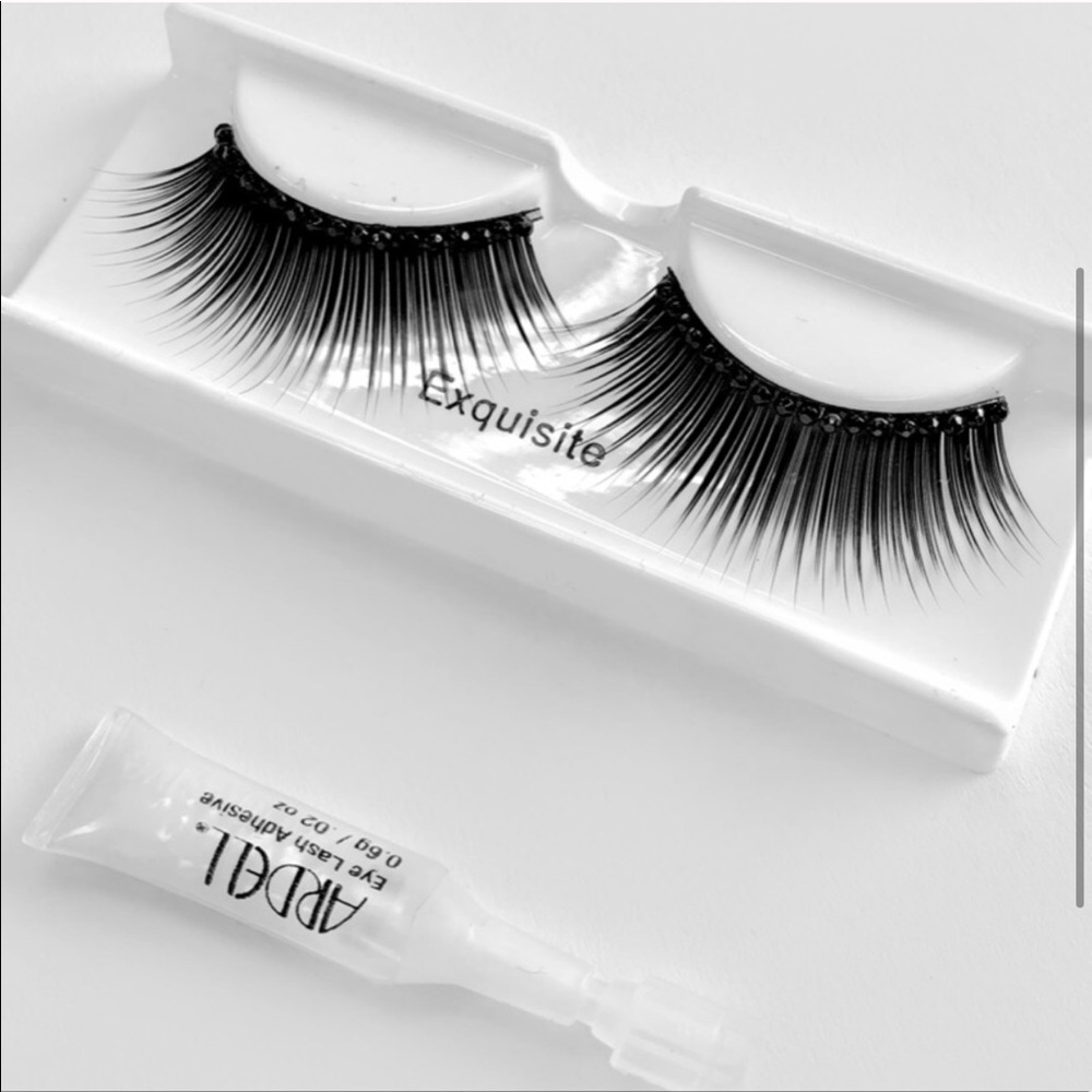 3/$10 💕 Rhinestone lashes - Picture 2 of 3